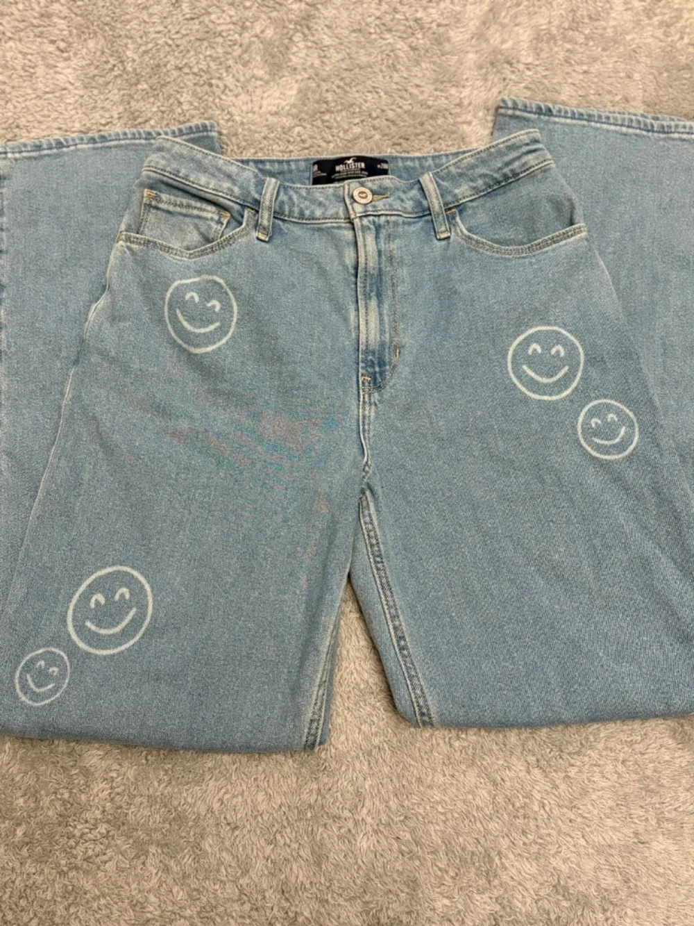 Women's Hollister Ultra High Rise Dad Jeans - Picture 2 of 7